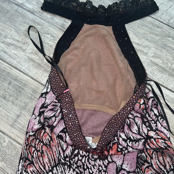 St. John evening halter top. Pink and black. Backless. Bejeweled. small/petite - Picture 11 of 13
